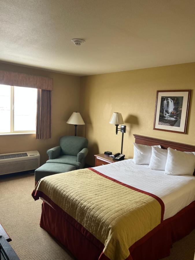 Pinedale Hotel & Suites Dış mekan fotoğraf
